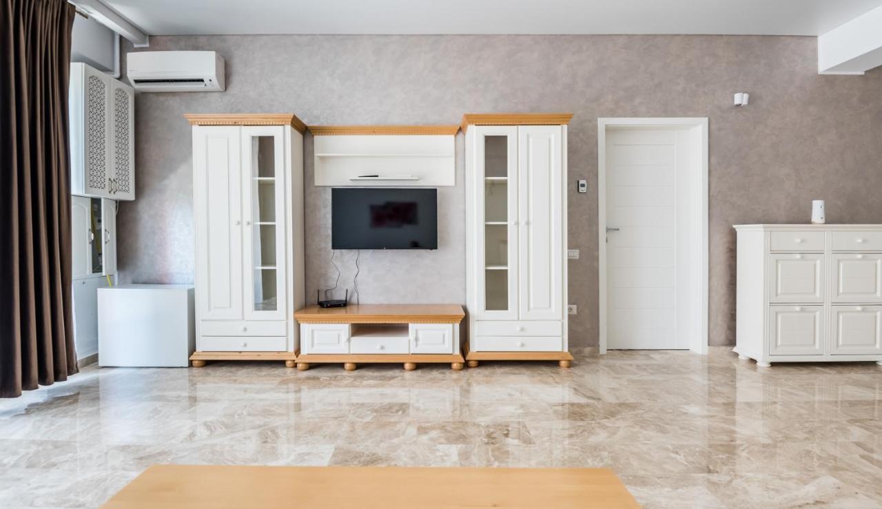 Sns Apartament In Vila Sophia 마마이아 외부 사진