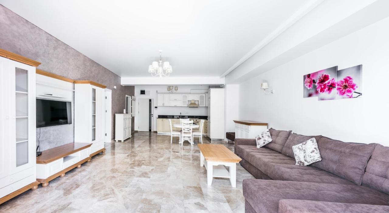 Sns Apartament In Vila Sophia 마마이아 외부 사진