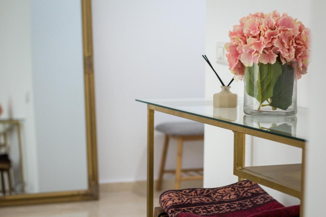 Sns Apartament In Vila Sophia 마마이아 외부 사진