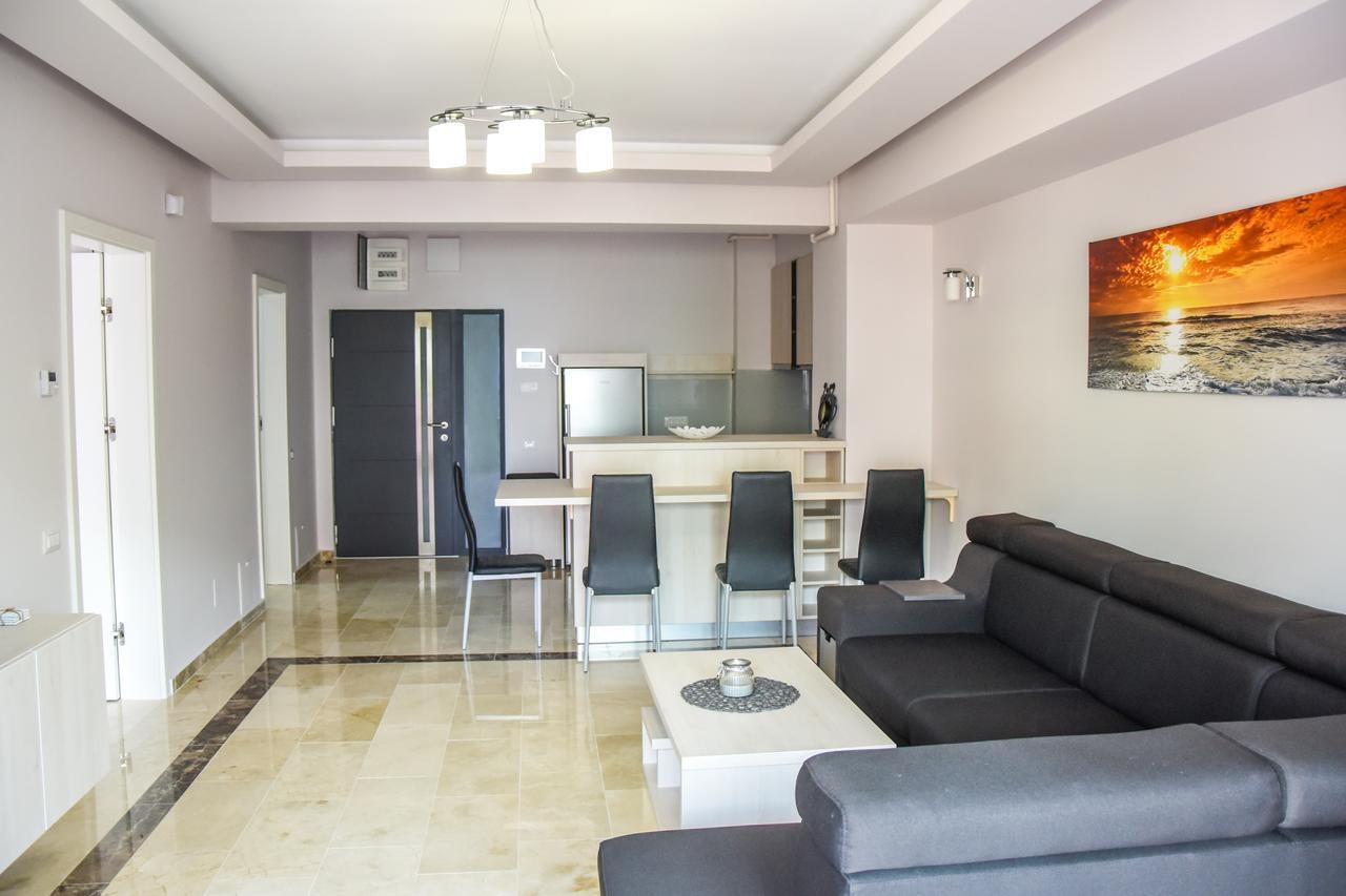 Sns Apartament In Vila Sophia 마마이아 외부 사진