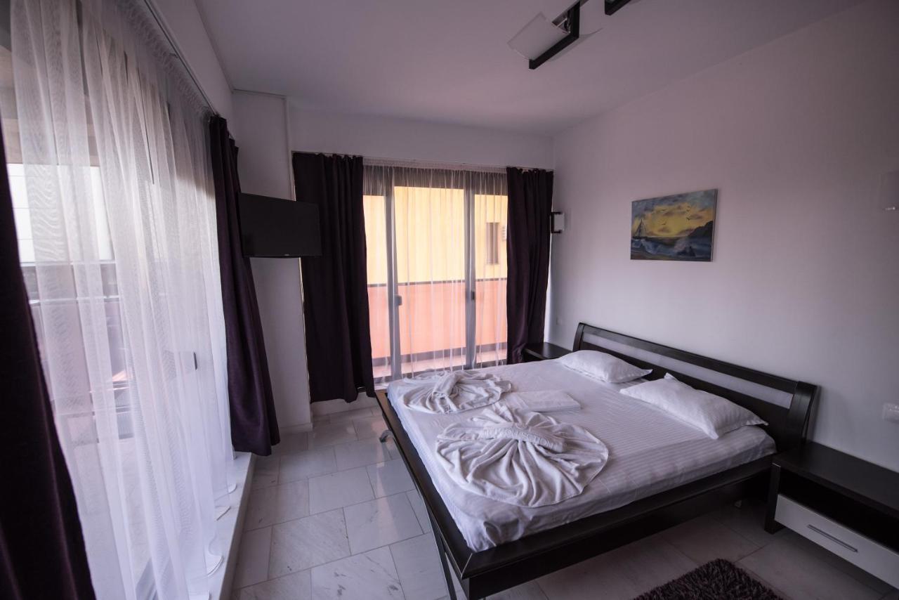 Sns Apartament In Vila Sophia 마마이아 외부 사진