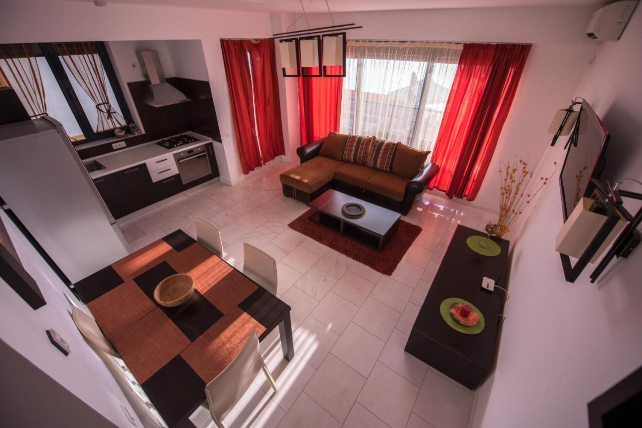 Sns Apartament In Vila Sophia 마마이아 외부 사진
