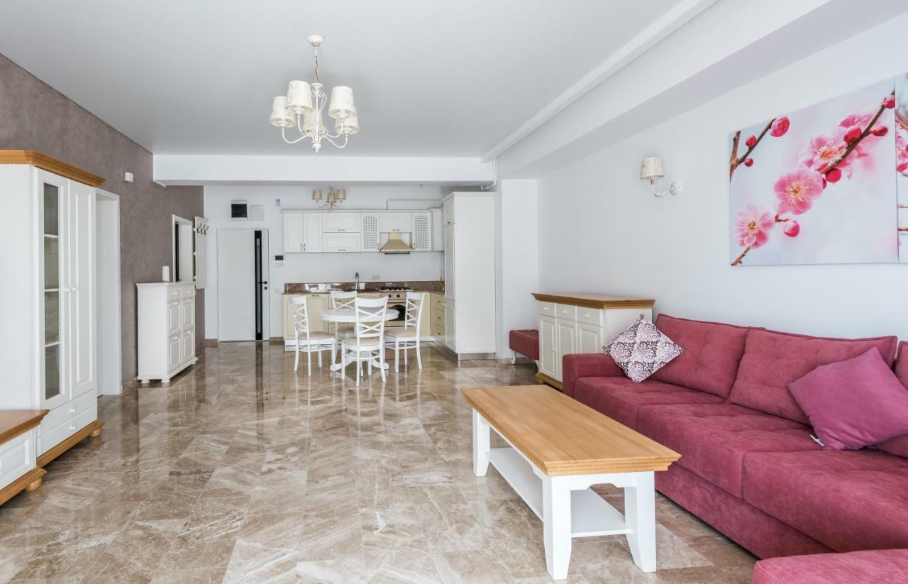 Sns Apartament In Vila Sophia 마마이아 외부 사진