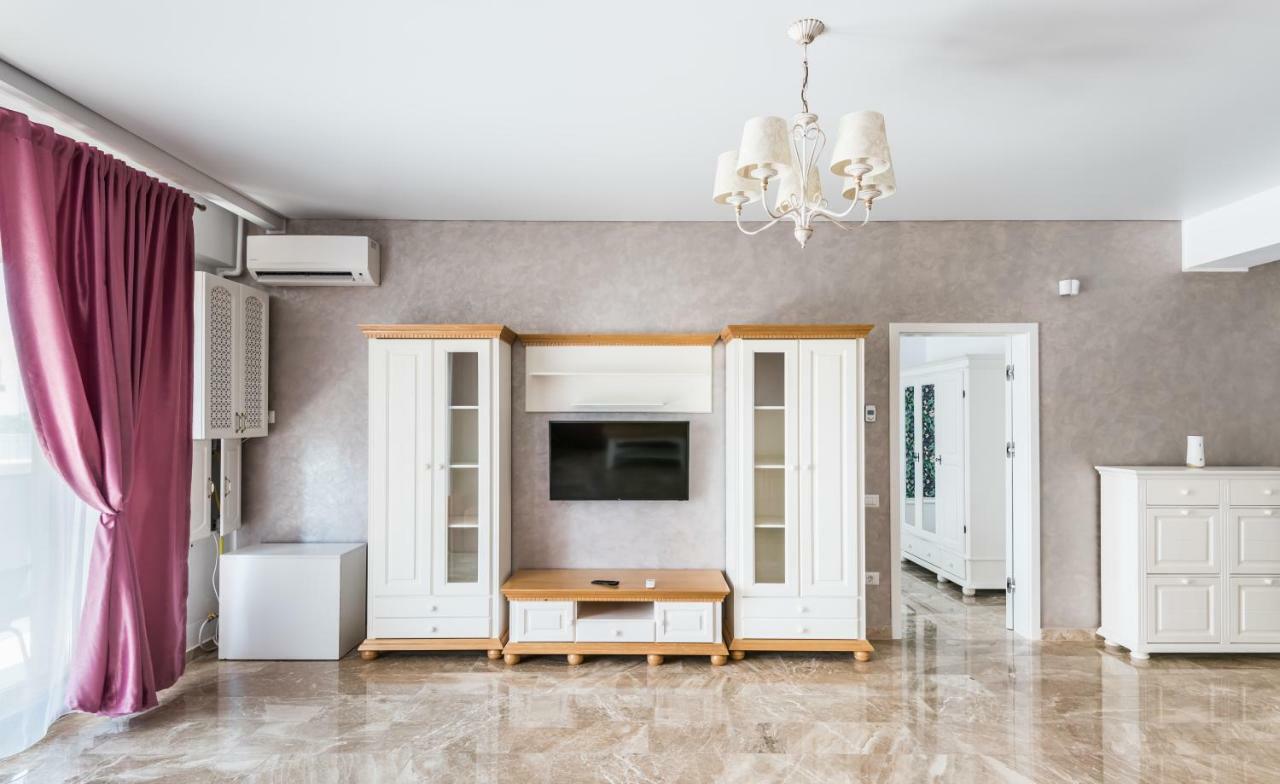 Sns Apartament In Vila Sophia 마마이아 외부 사진